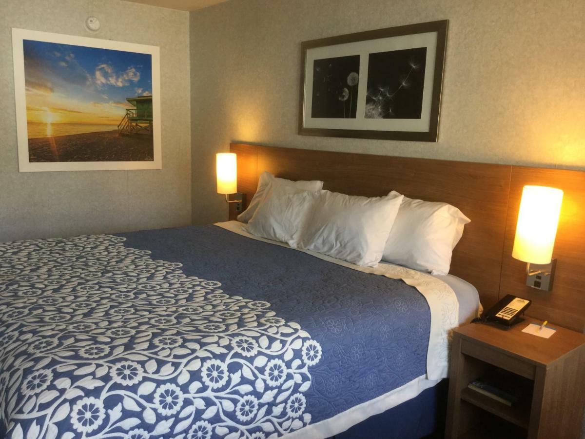 Days Inn By Wyndham Athens Eksteriør bilde